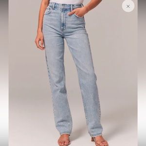 Abercrombie and Fitch Ultra High Rise 90s Straight Jean